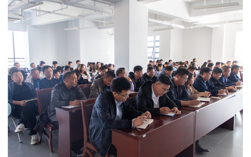 【天華新聞】天華實(shí)業(yè)集團(tuán)10月份月度工作會(huì)議順利召開(kāi)